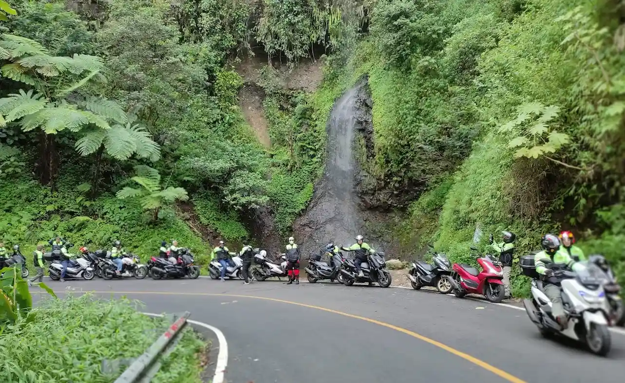 Daya Tarik Curug Ceret Naringgul
