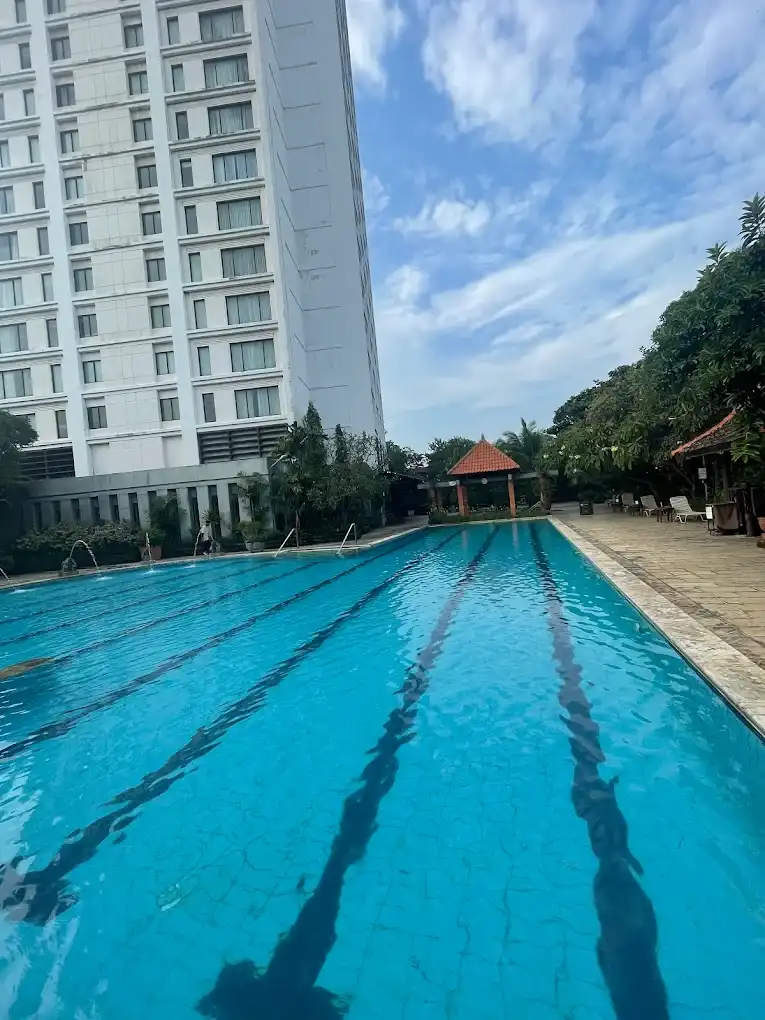 Kelebihan Bumi Surabaya City Resort