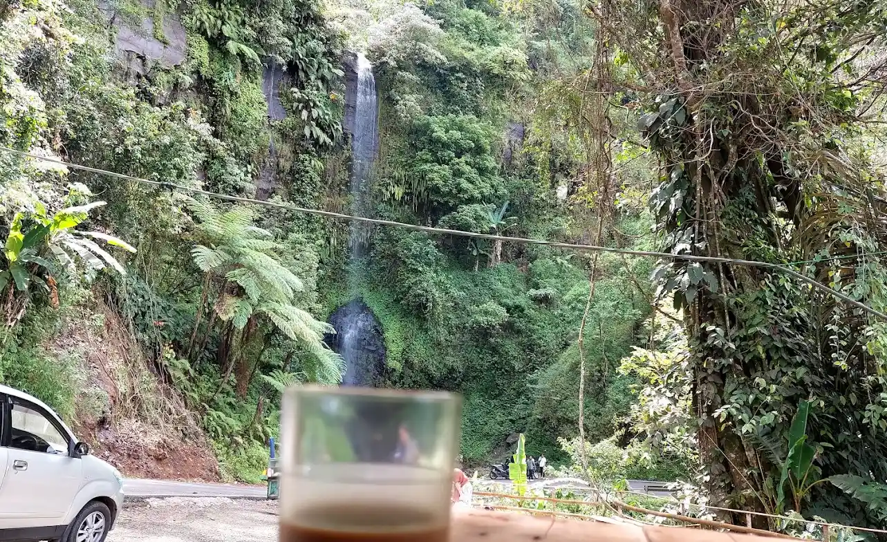 Keunikan Air Terjun Ceret Naringgul