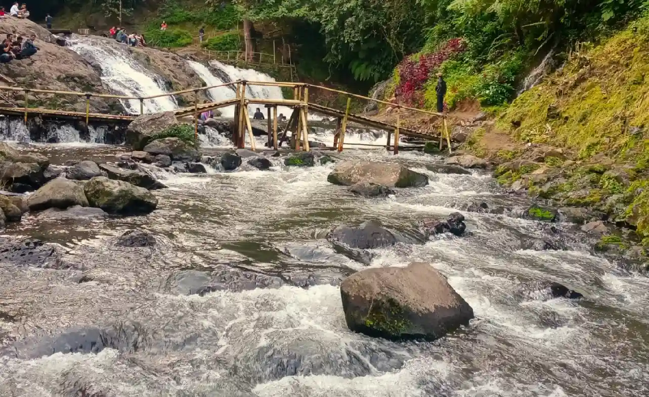 Pesona Alam Curug Layung