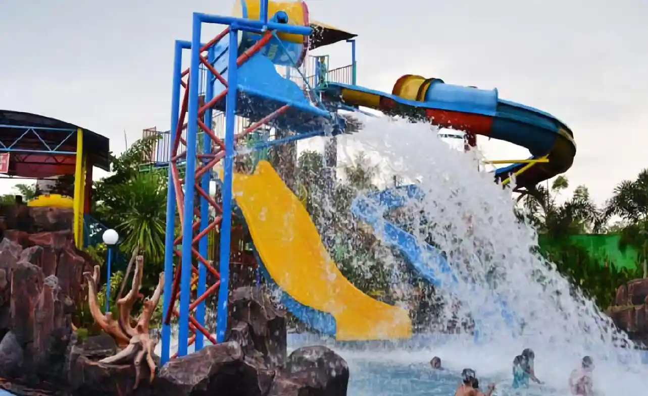 Pesona Nirwana Waterpark